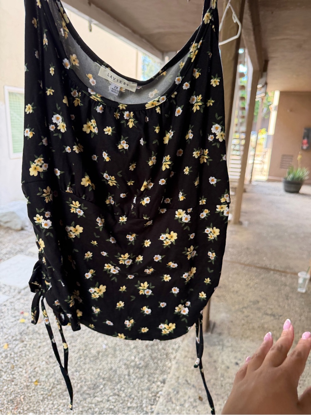 Lavish by Black Floral Sleeveless Top - Yellow Daisy Print